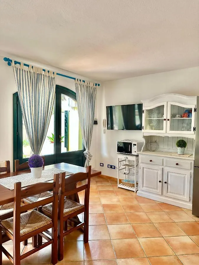 Jennas-Libeccio Apartment Àrbatax