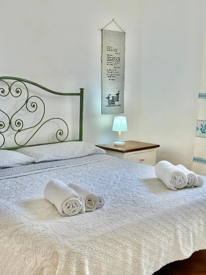 Jennas-Libeccio Apartment Àrbatax