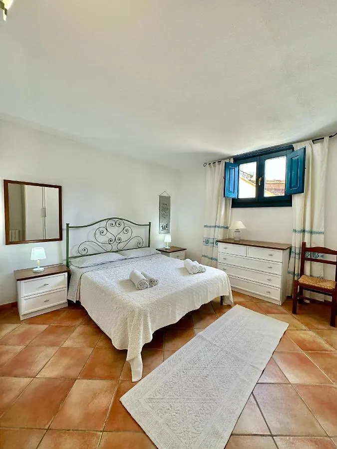 Jennas-Libeccio Apartment Àrbatax