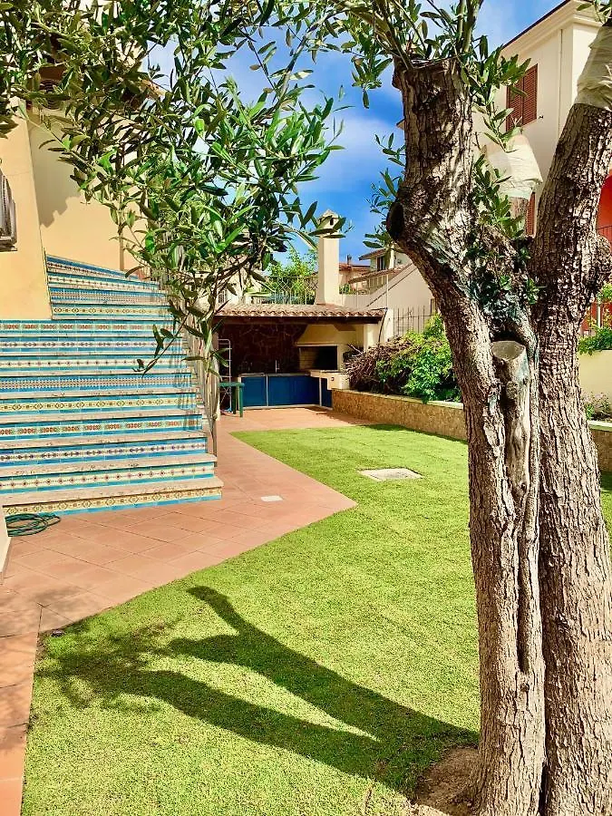 Jennas-Libeccio Apartment Àrbatax