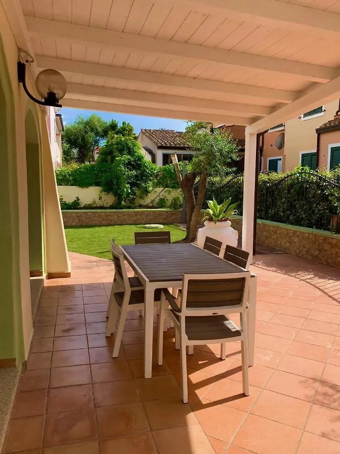 Jennas-Libeccio Apartment Àrbatax